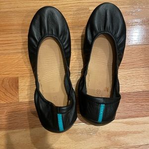 Black tieks